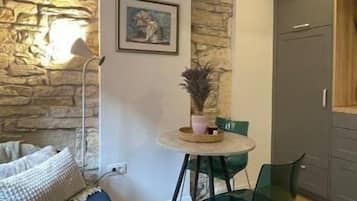 Studio (A1) | Living room