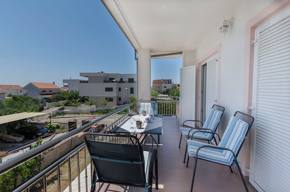 Apartment (A1) | Terrace/patio - Apartments Dananic (Vodice)