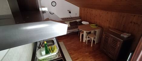 Apartment (A1) | Private kitchen | Fridge, microwave, oven, stovetop
