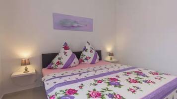 Apartment (A2) | Iron/ironing board, free WiFi