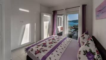 Apartment (A2) | Iron/ironing board, WiFi (free)