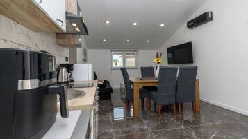 Apartment (A1) | Private kitchen | Fridge, microwave, oven, stovetop