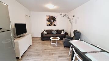 Apartment (A1) | Living room | Streaming services