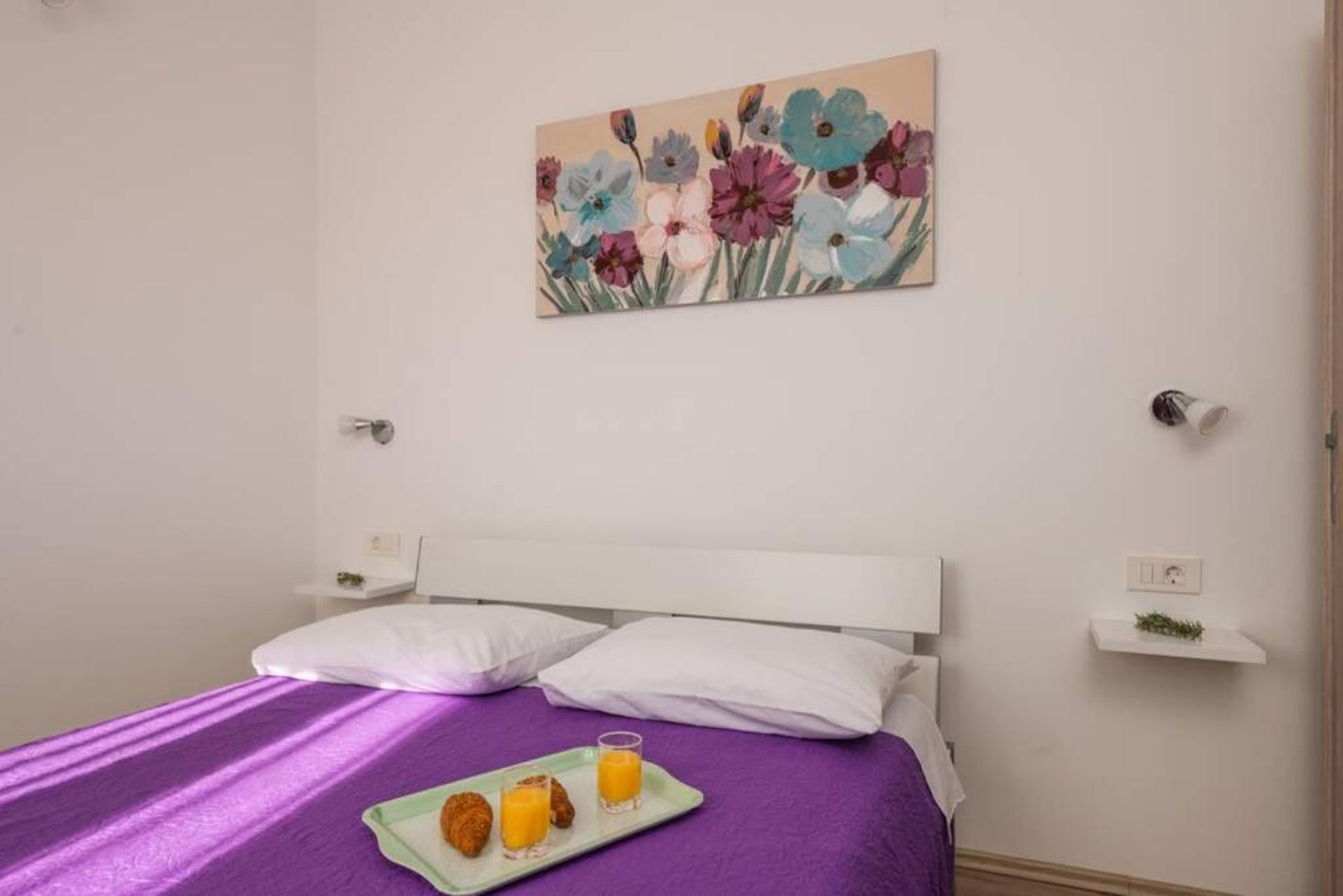 House | In-room safe, iron/ironing board, free WiFi