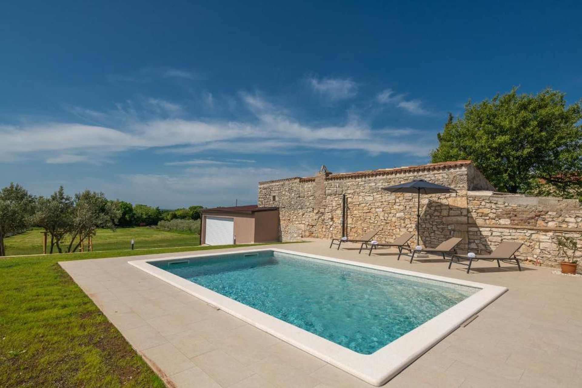 Outdoor pool, pool umbrellas