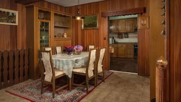 House | Dining
