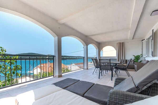 Apartments Tisno View - Pirovac