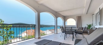 Apartments Tisno View