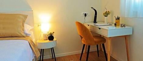 อพาร์ทเมนท์ (A1) | ตู้นิรภัยในห้องพัก, เตารีด/โต๊ะรีดผ้า, Wi-Fi ฟรี