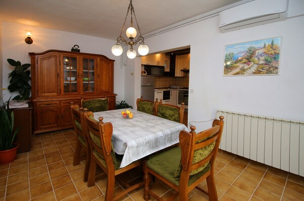 Apartment Zeljko - Primošten