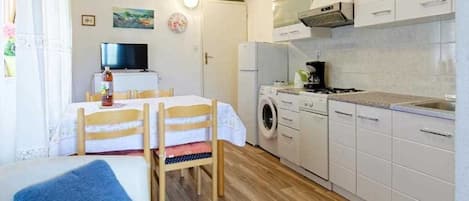 Apartment (A1) | Private kitchen