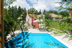 Outdoor pool - House Adora (Benkovac)