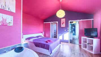 Villa | In-room safe, laptop workspace, iron/ironing board, free WiFi