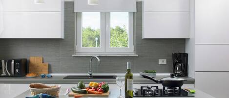 Villa | Eigene Küche | Espressomaschine, Kühlschrank, Mikrowelle, Ofen