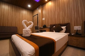 Room - Hotel Adhunik (Kumarghat)