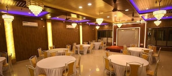 โรงแรม อัธนิก  