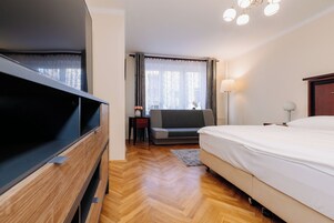 Cortinas blackout, tabla de planchar con plancha y cunas gratuitas 