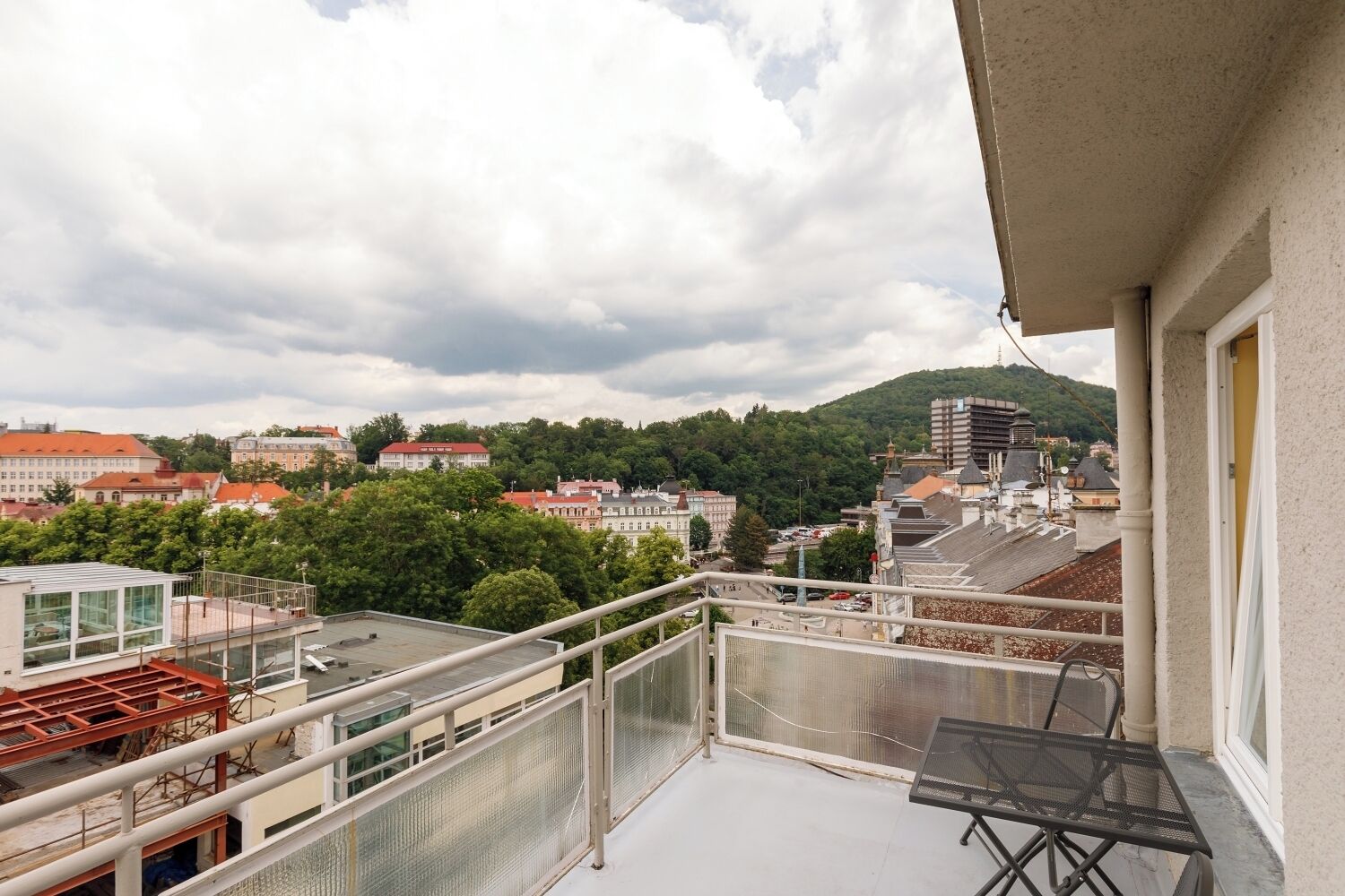 Apartment with terrace, city view | Terrace/patio