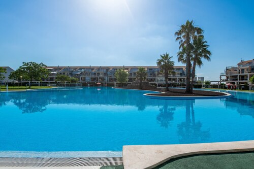 Apartment in Panorámica Golf with Pools and Sports Facilities