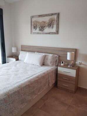 Iron/ironing board, WiFi, bed sheets - Apartment in Panorámica Golf with Pools and Sports Facilities (Sant Jordi)