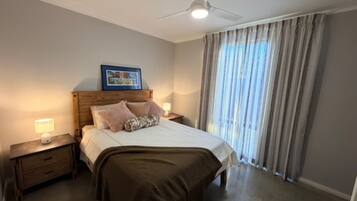 3 chambres, fer et planche Ă repasser, Wi-Fi, draps fournis