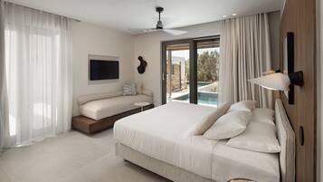 In-room safe, iron/ironing board, free WiFi