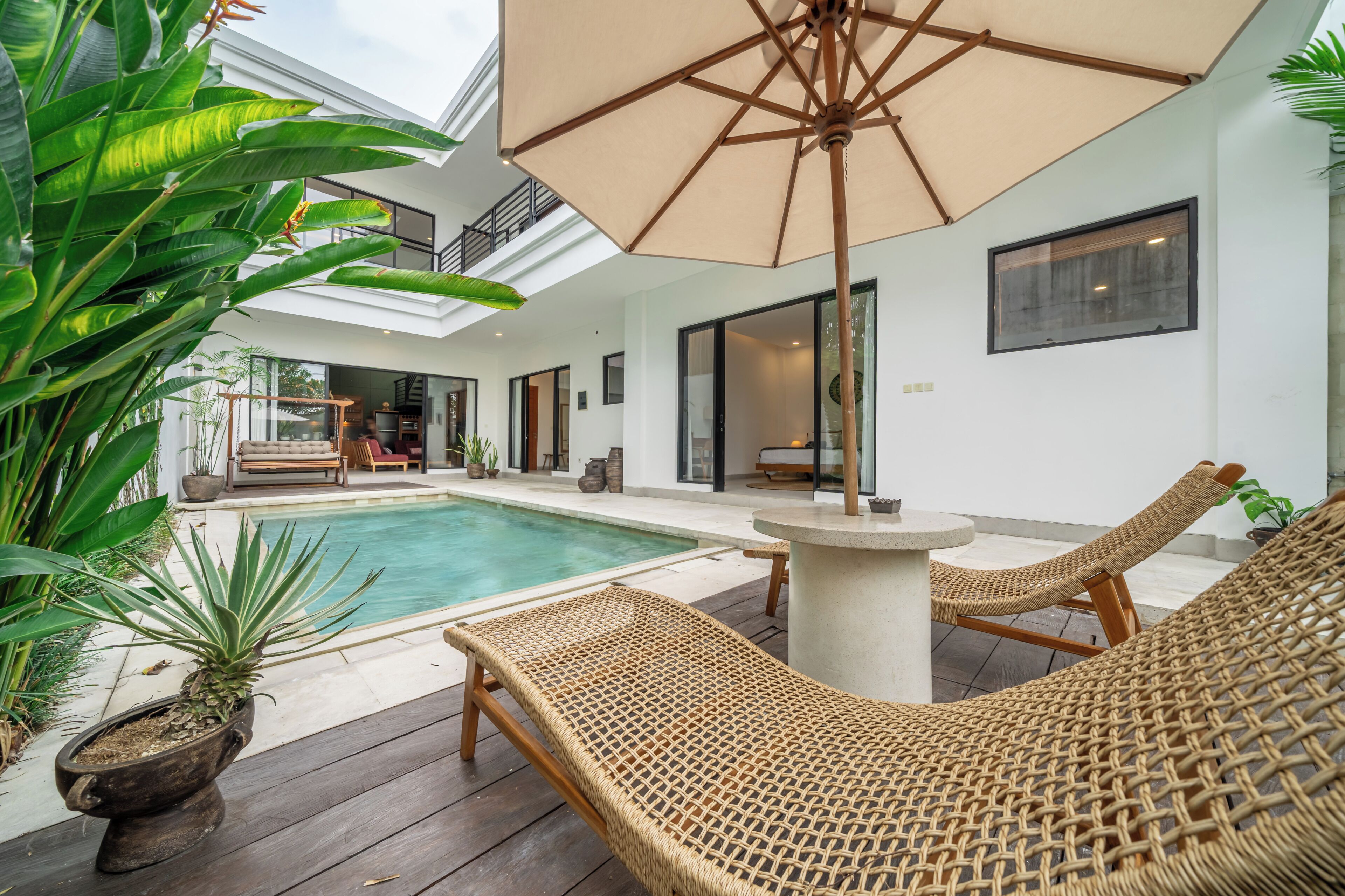 Private pool