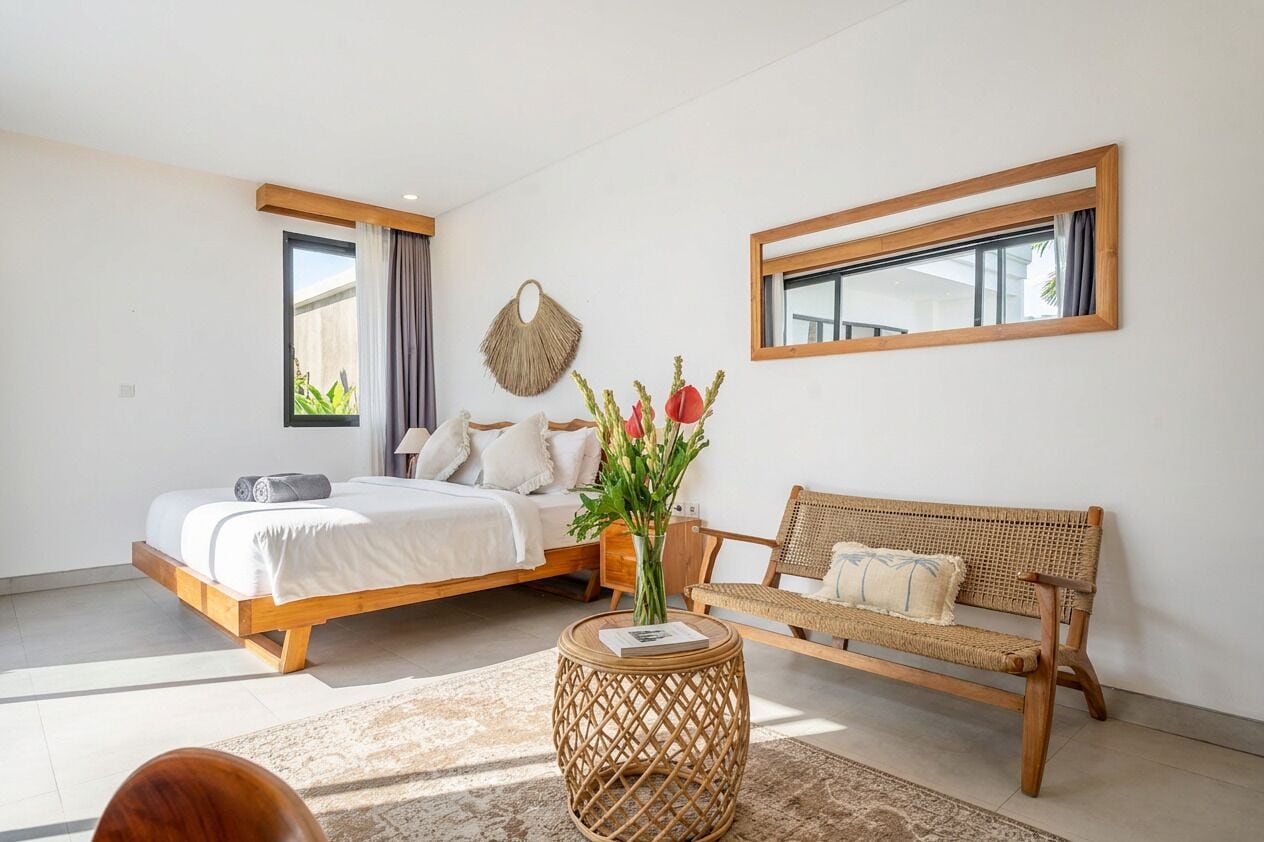 Egyptian cotton sheets, premium bedding, in-room safe