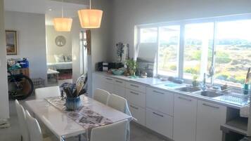 House, 3 Bedrooms, Fireplace | Dining room