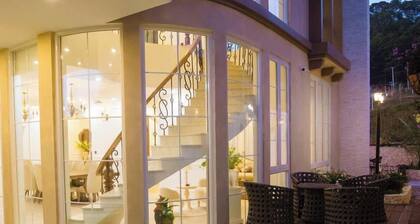 Silent Night Villa