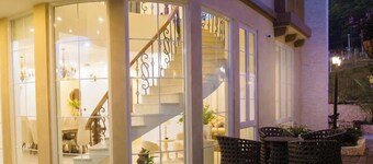 Silent Night Villa