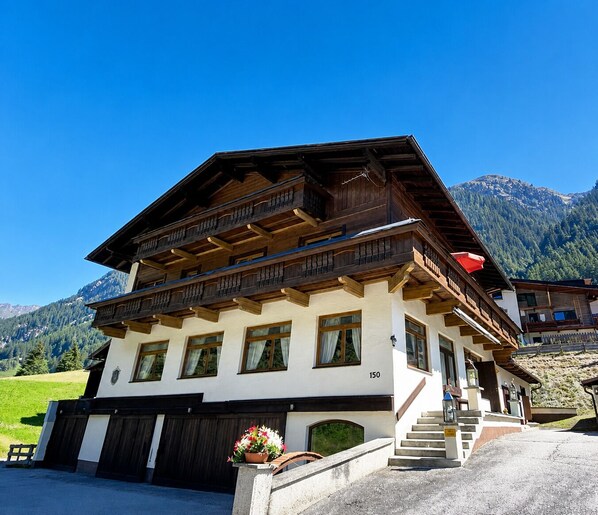 Exterior - Vrbo Property (sankt Leonhard)