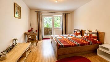 5 slaapkamers, een strijkplank/strijkijzer, wifi, beddengoed
