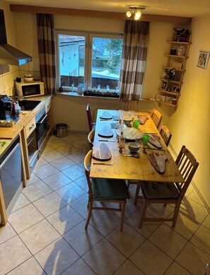 Dining - Vrbo Property (sankt Leonhard)