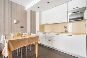 Dining - Vrbo Property (Cangas de Onís)