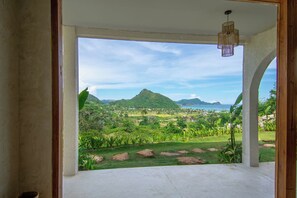Luxury Double Room, Beach View | Interior - Sereno Lombok Resort (Kabupaten Lombok Tengah)