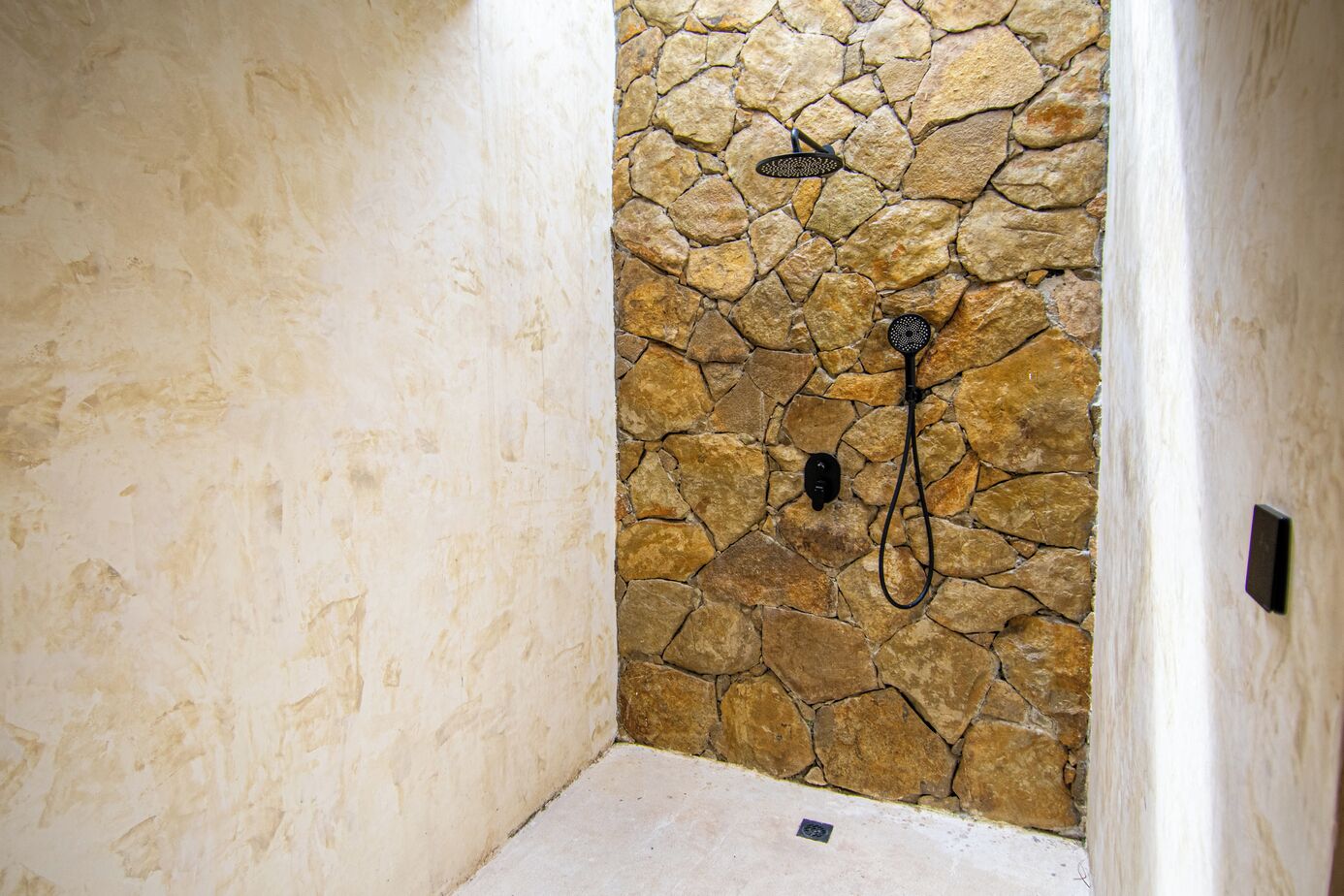 Deluxe Balcony Room | Bathroom