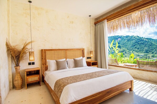 Deluxe Hillside Room | In-room safe, desk, laptop workspace, blackout drapes