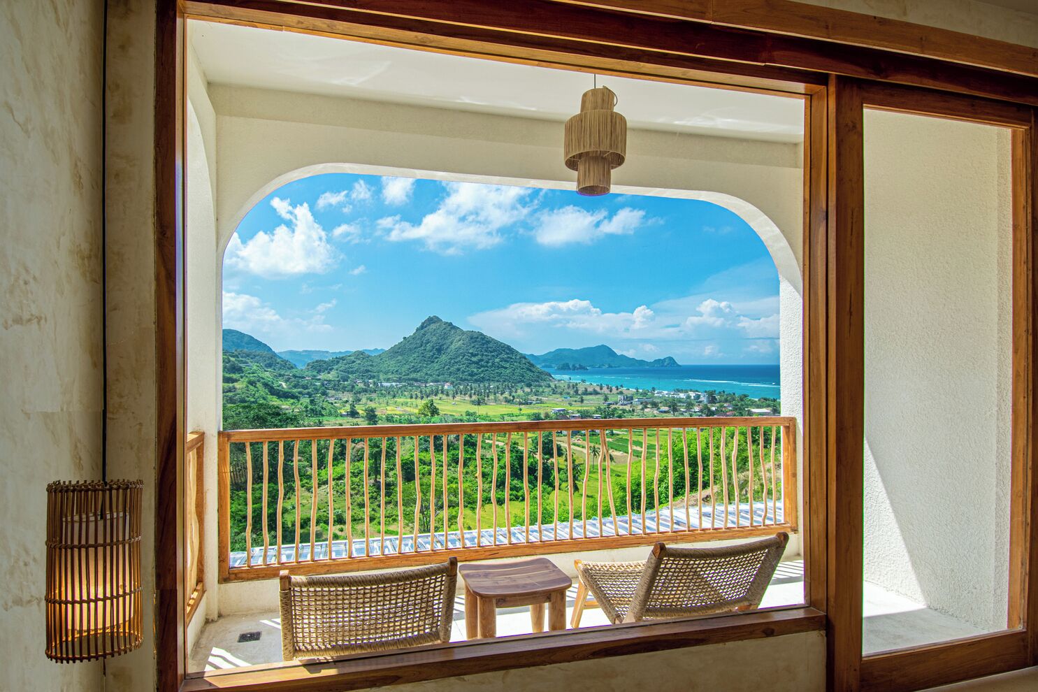 Deluxe Balcony Room | Interior