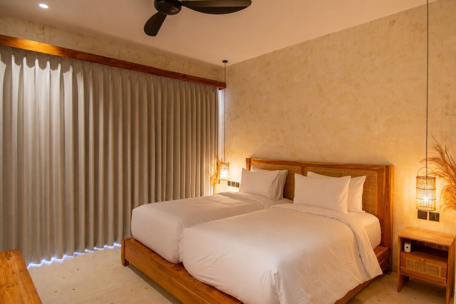  Deluxe Balcony Room