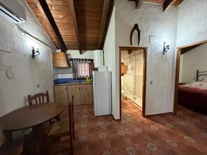Interior - Vrbo Property (CM)