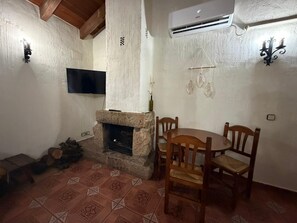 Dining - Vrbo Property (CM)