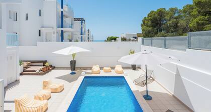 Can Azzurra Pool & Beach Family Home, Cala Vadella