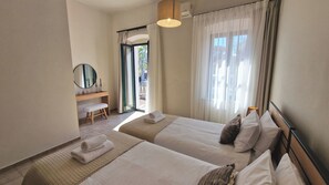 3 chambres, fer et planche à repasser, Wi-Fi gratuit, draps fournis