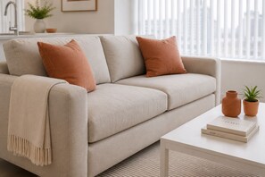 Standard Room | Living area - The Oaklyn Stay (Toronto)