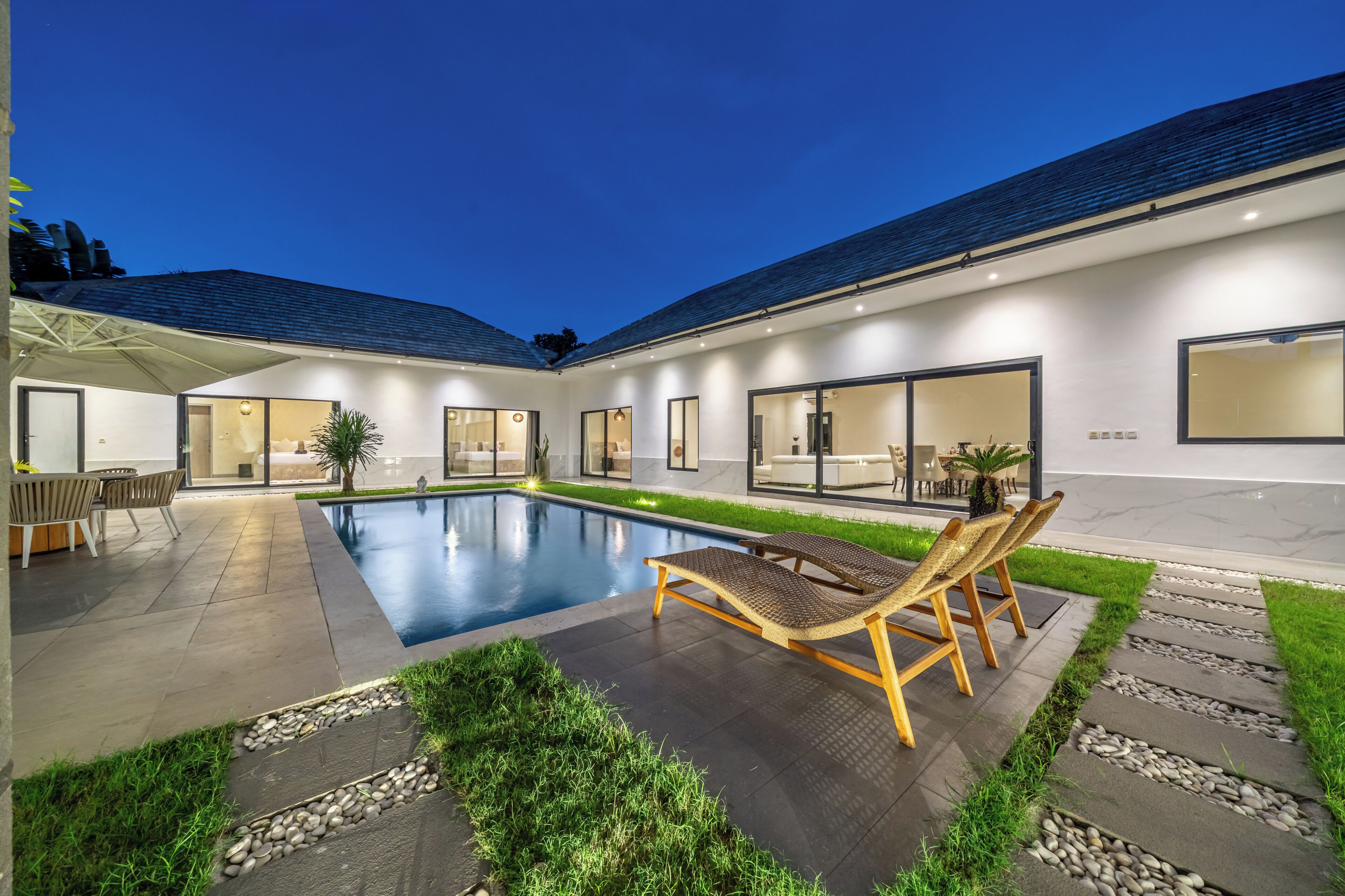 Villa de lujo, vistas a la piscina | Piscina | Una piscina al aire libre