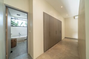 Interior - Lotus Villa (Kerobokan)