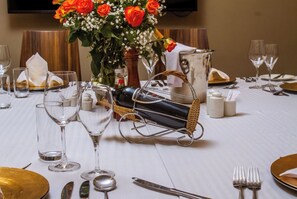 Dining - Reata Apartment Hotel (Nairobi)