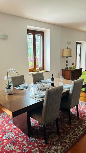 Dining - Garden House, a Quiet Retreat Just 30 Minutes from Milan (Pavia)