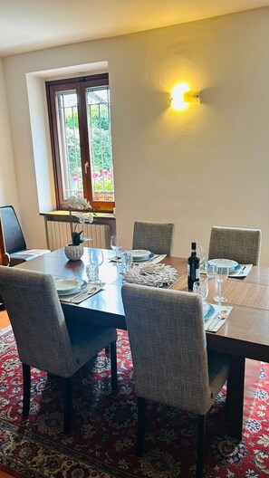 Dining - Garden House, a Quiet Retreat Just 30 Minutes from Milan (Pavia)